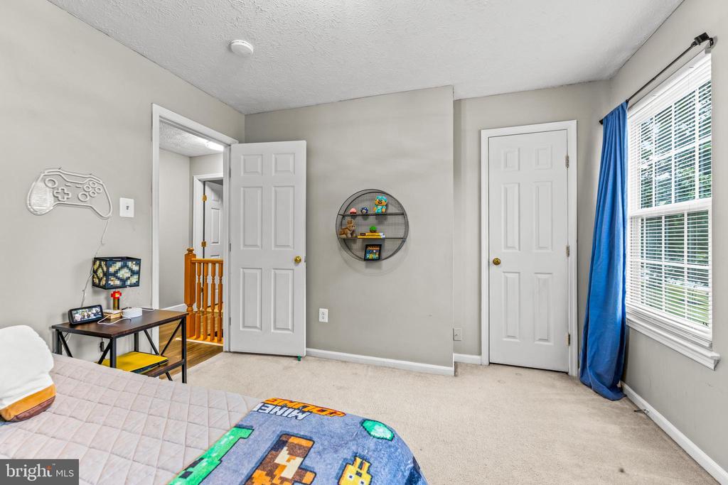 10602 ASHFORD CIRCLE
