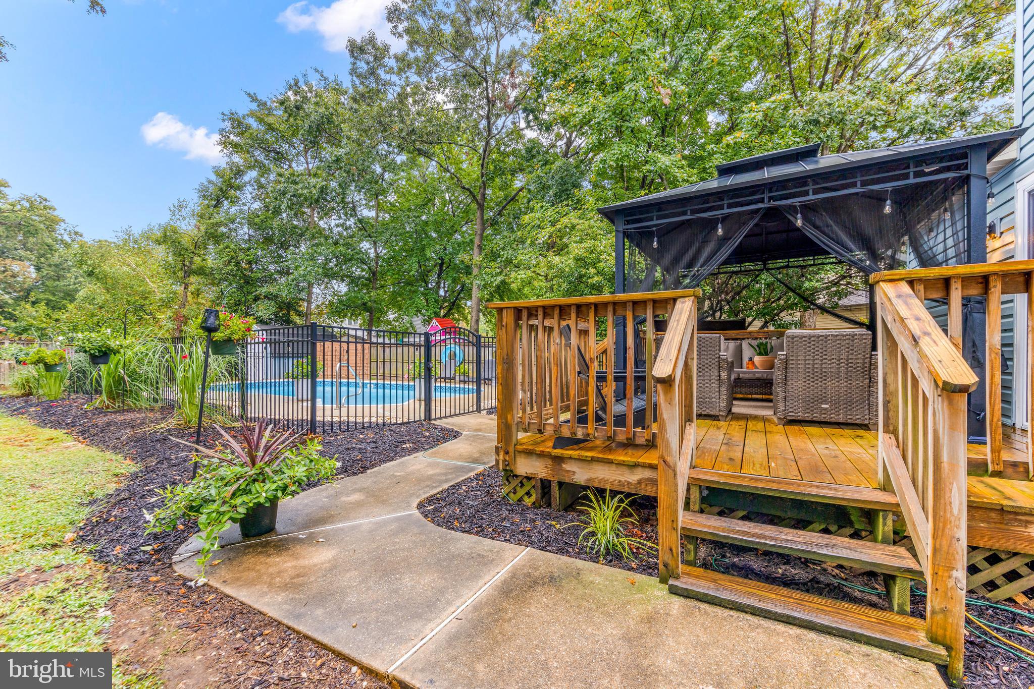 10602 ASHFORD CIRCLE