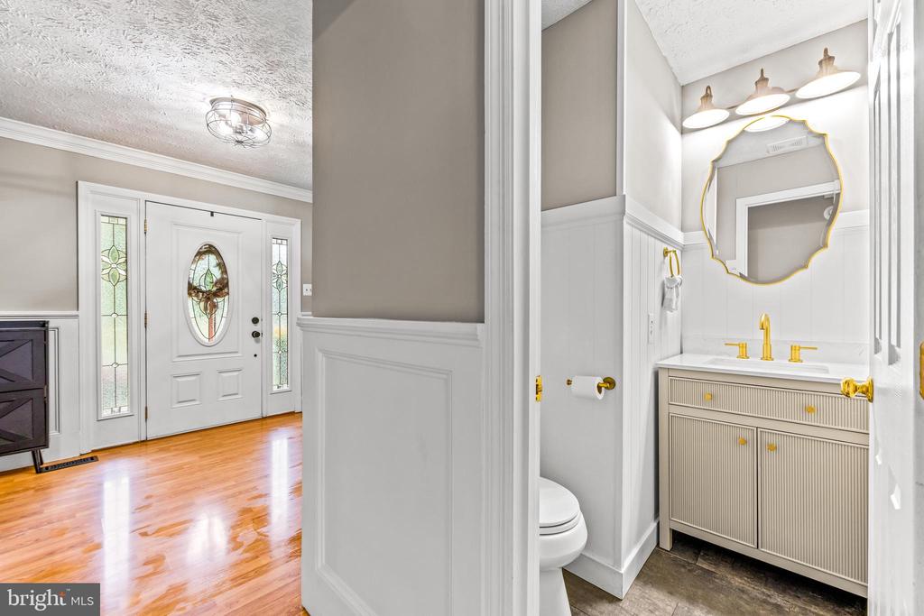 10602 ASHFORD CIRCLE