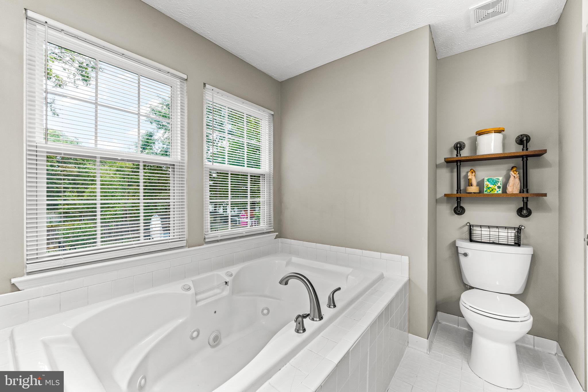 10602 ASHFORD CIRCLE