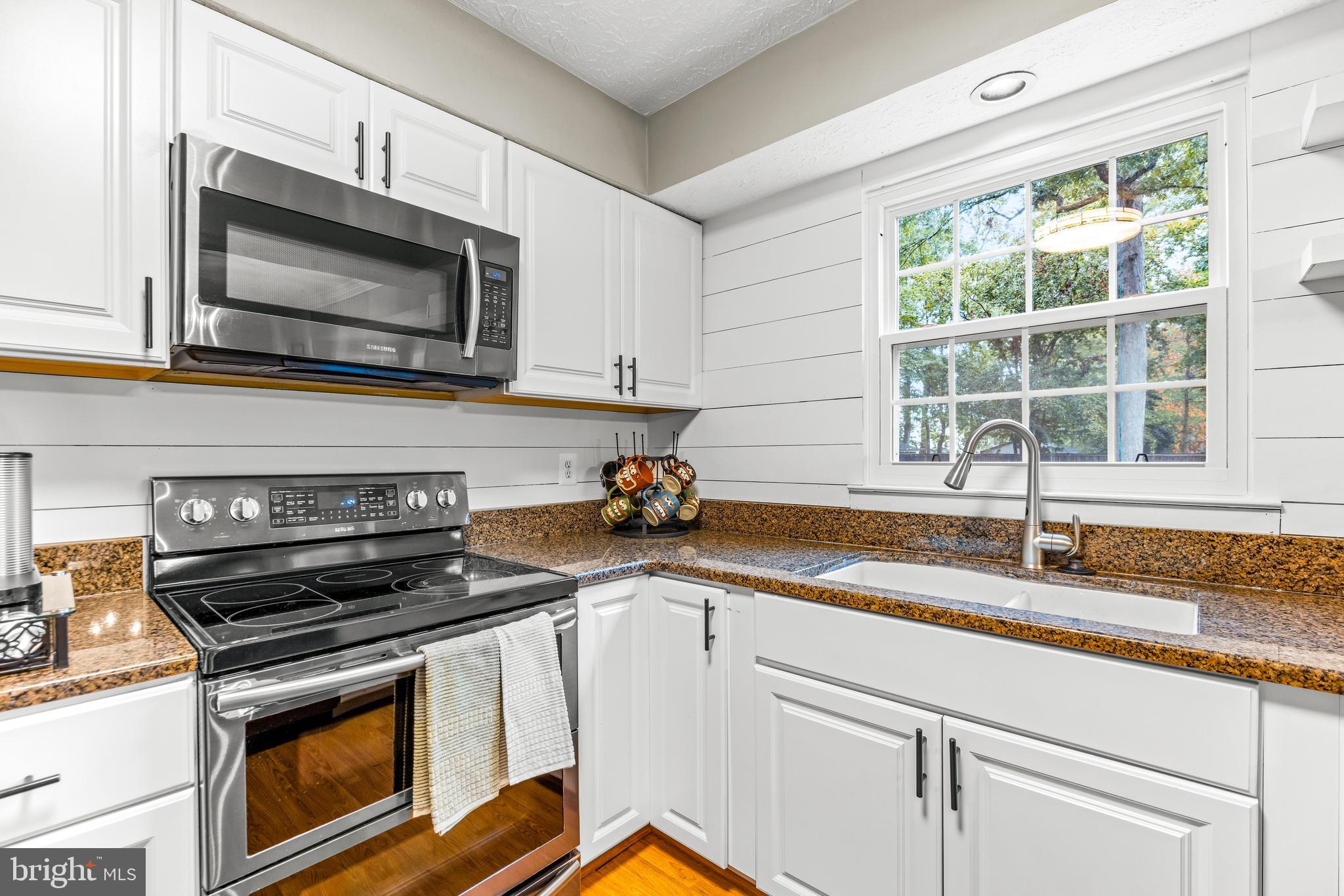 10602 ASHFORD CIRCLE