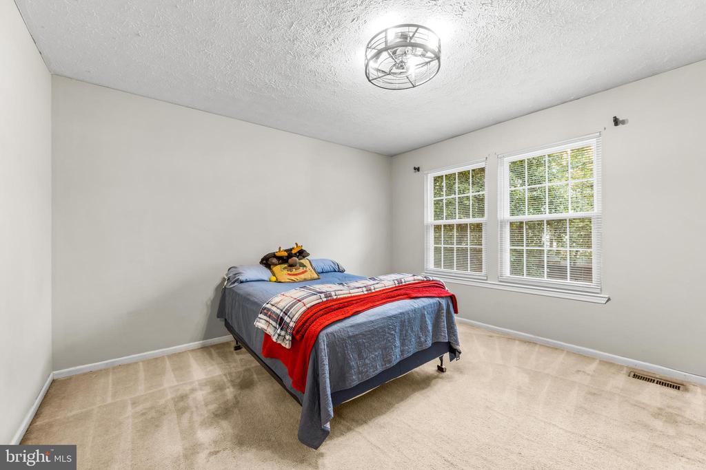 10602 ASHFORD CIRCLE