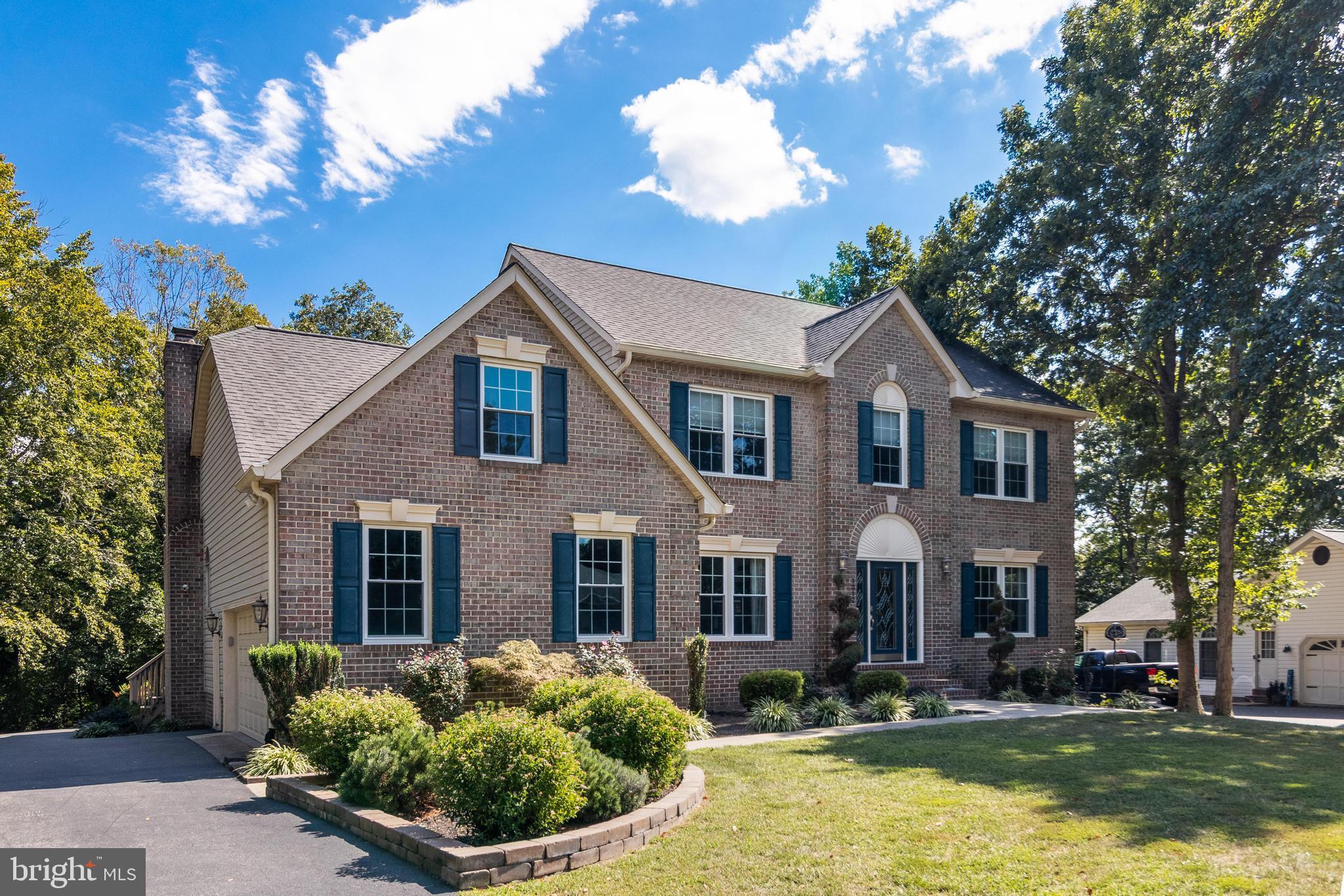 1012 NORTHAMPTON DRIVE