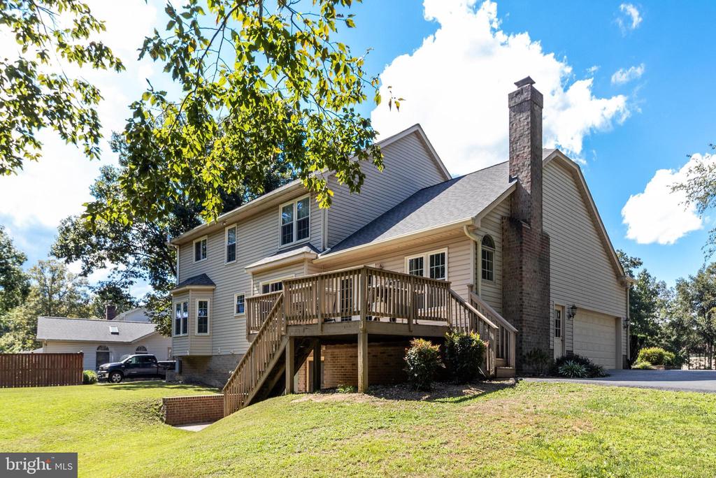 1012 NORTHAMPTON DRIVE