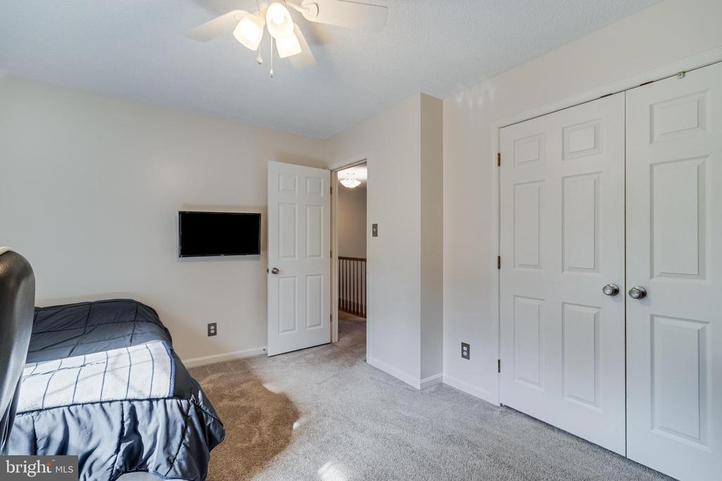 1012 NORTHAMPTON DRIVE