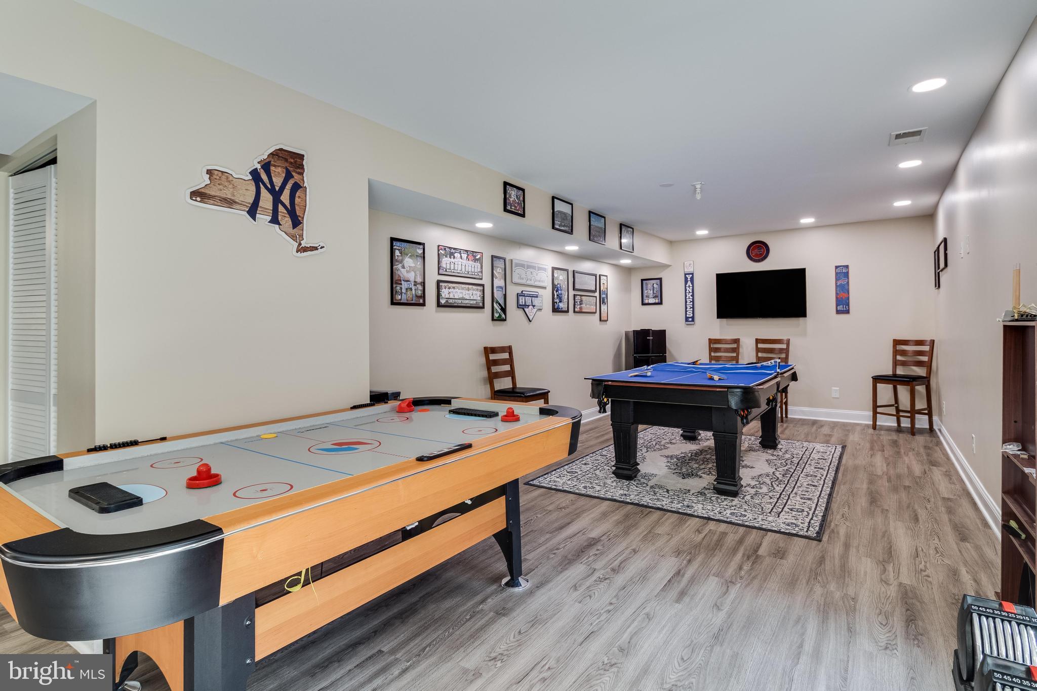 1012 NORTHAMPTON DRIVE