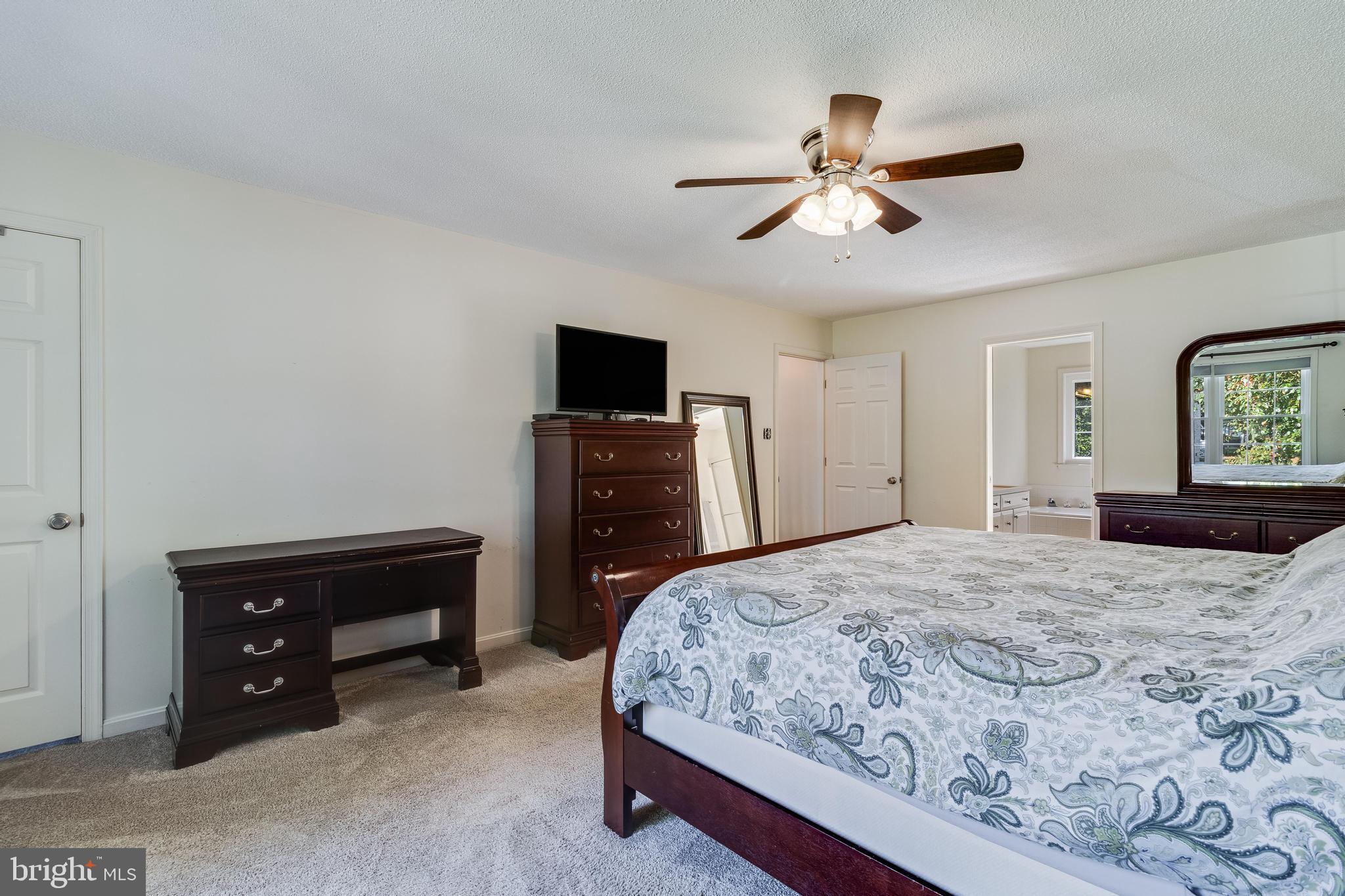 1012 NORTHAMPTON DRIVE