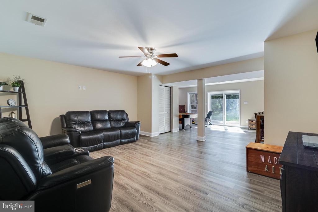 1012 NORTHAMPTON DRIVE