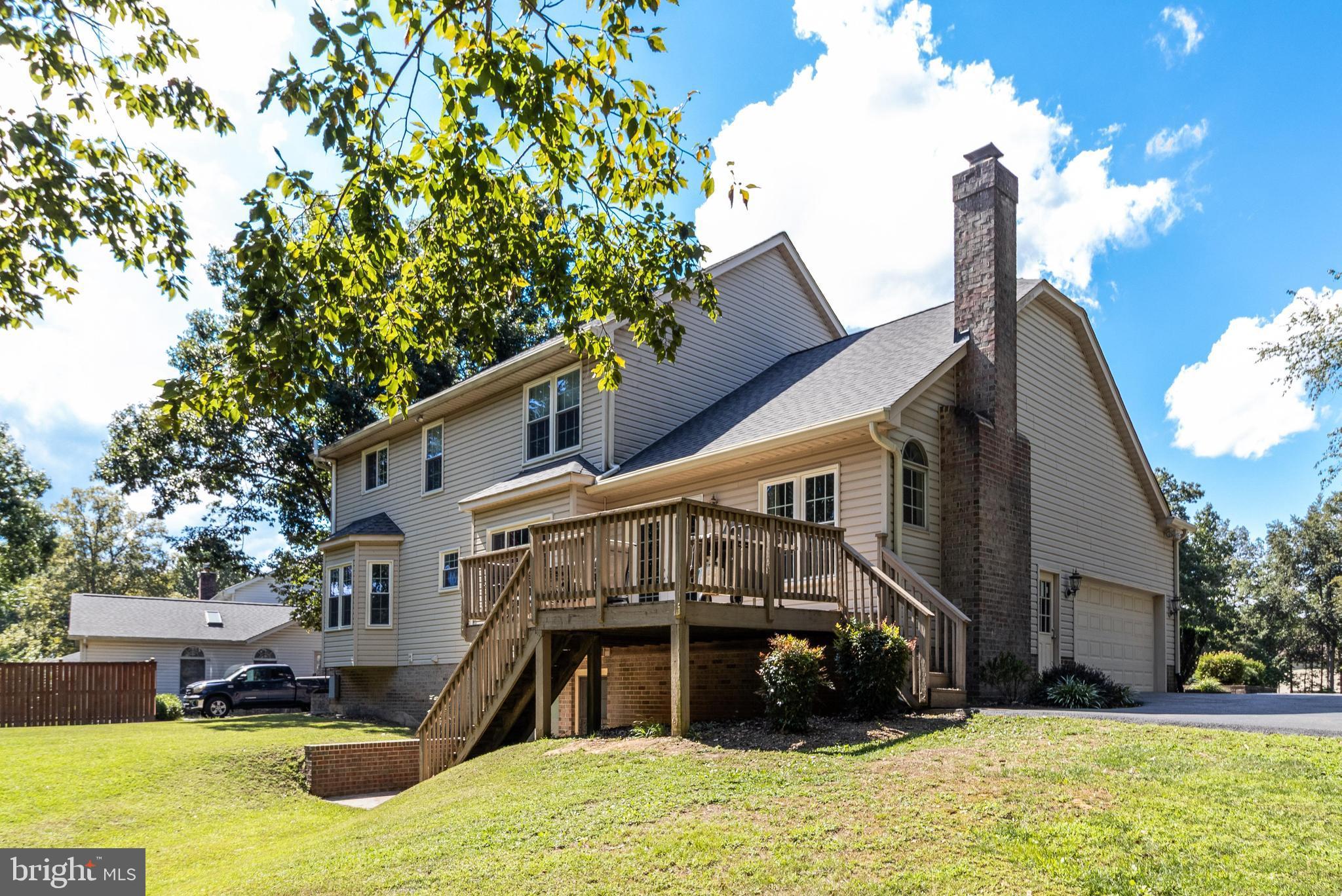 1012 NORTHAMPTON DRIVE