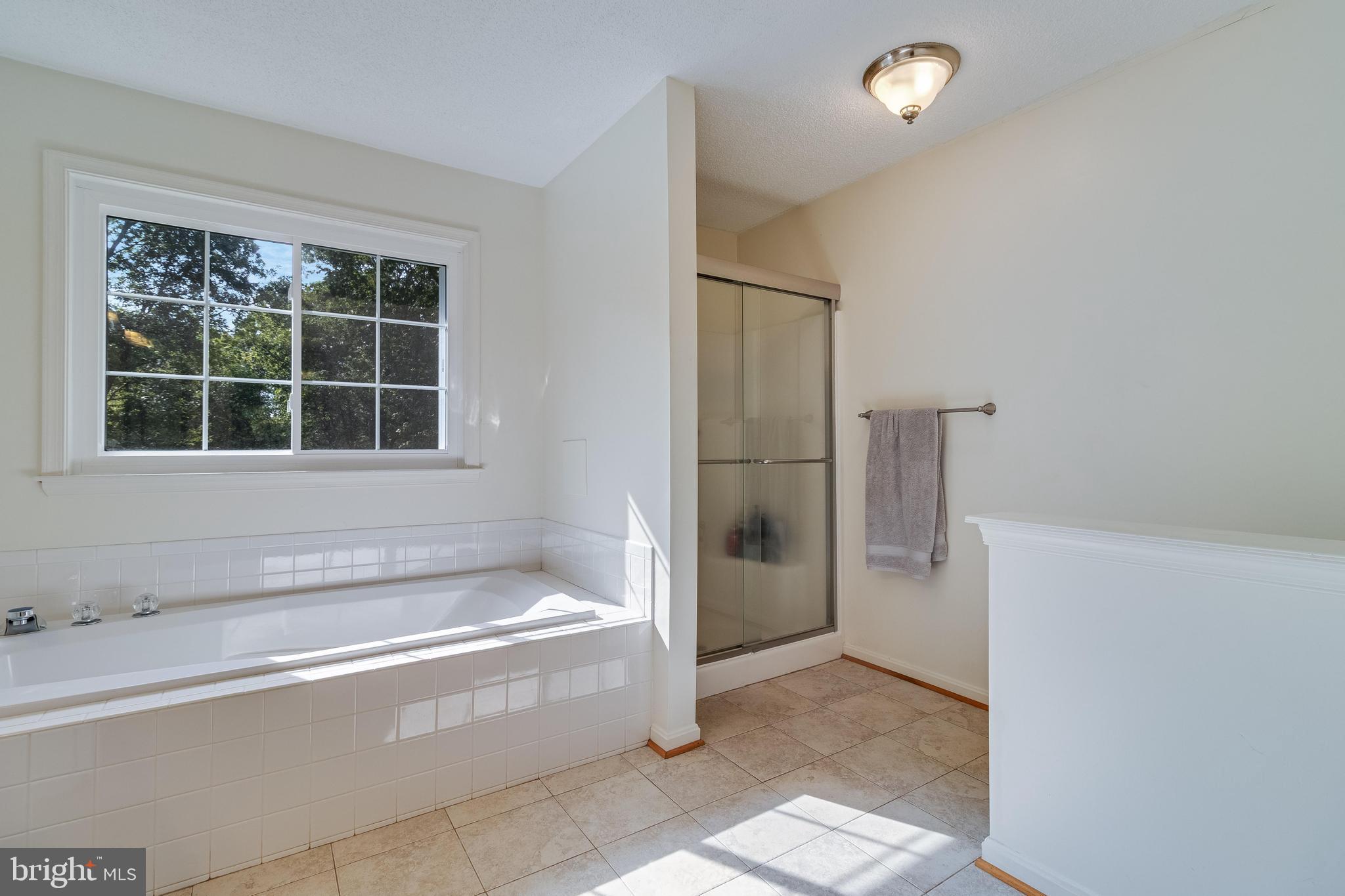 1012 NORTHAMPTON DRIVE