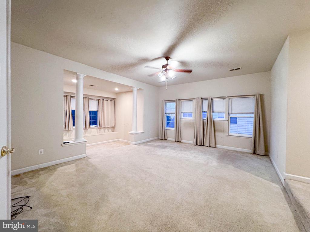 2039 DOWNSHIRE COURT