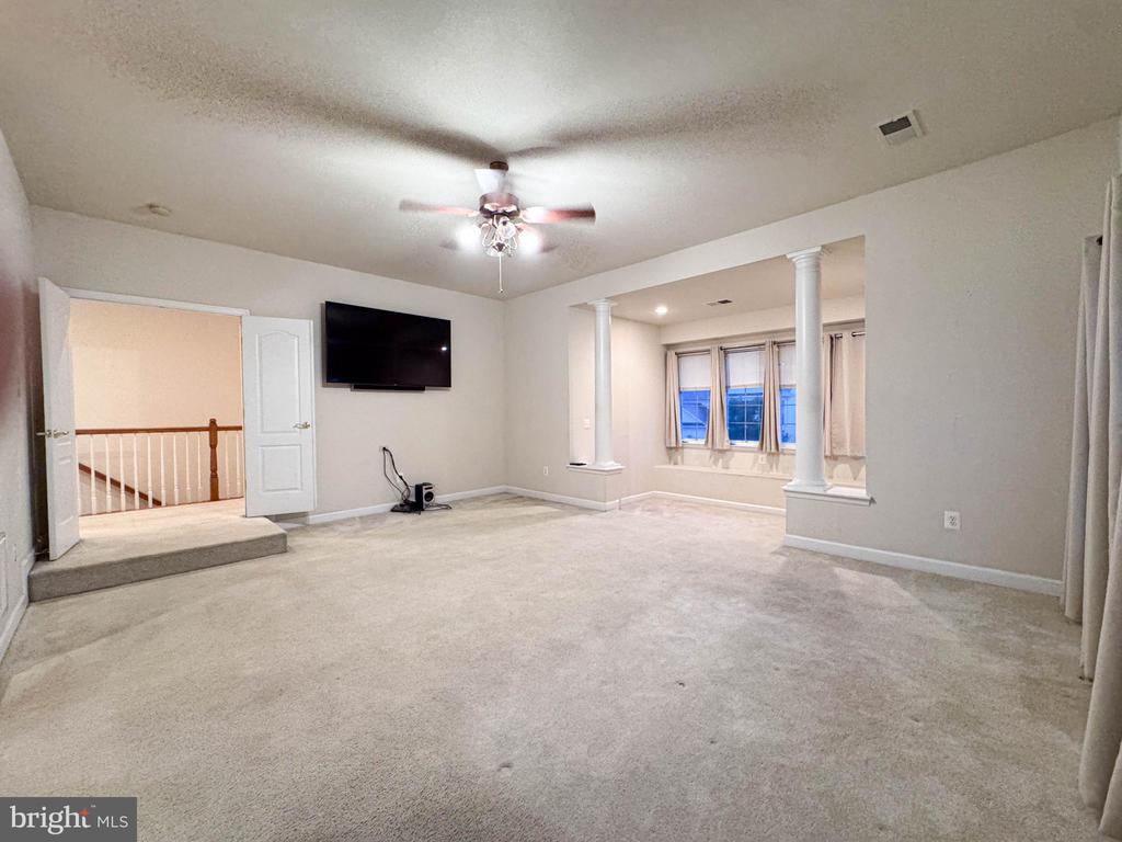 2039 DOWNSHIRE COURT
