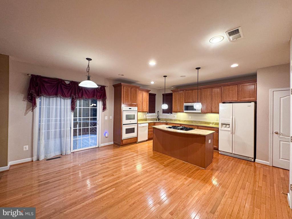 2039 DOWNSHIRE COURT