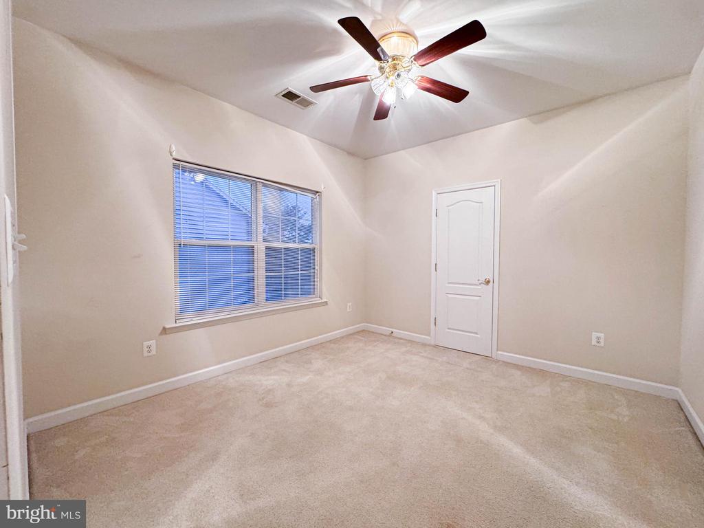 2039 DOWNSHIRE COURT