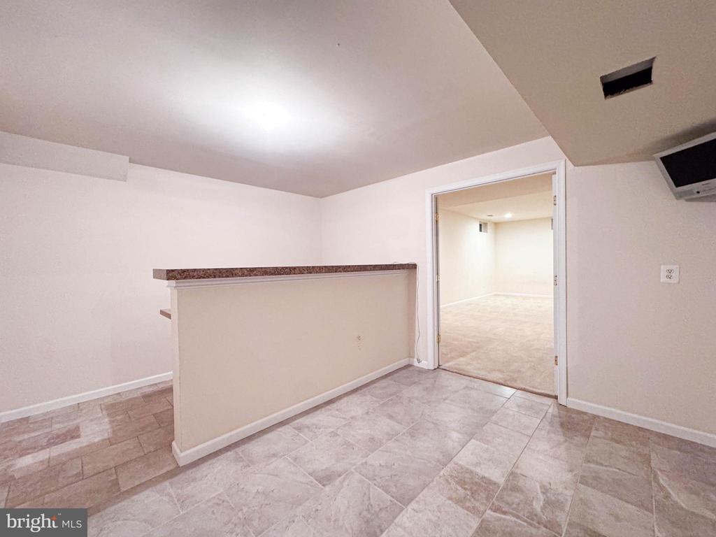 2039 DOWNSHIRE COURT