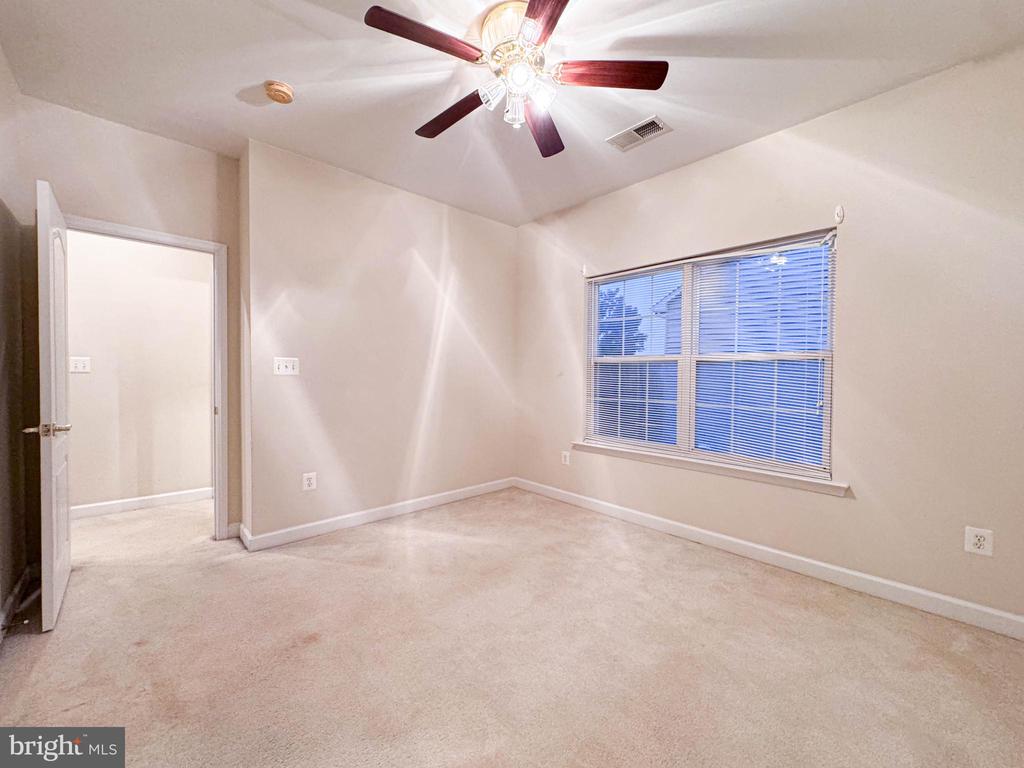 2039 DOWNSHIRE COURT
