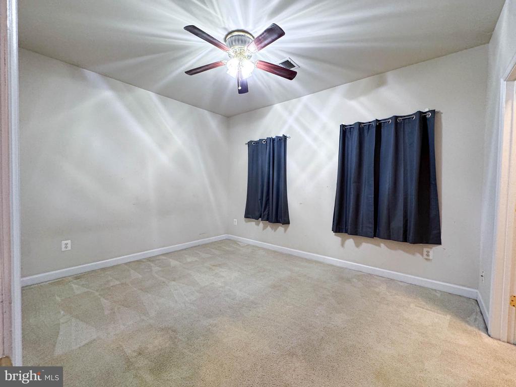 2039 DOWNSHIRE COURT