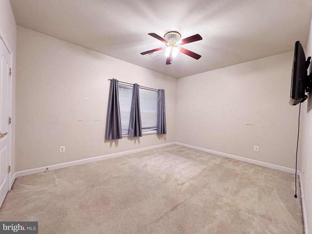 2039 DOWNSHIRE COURT