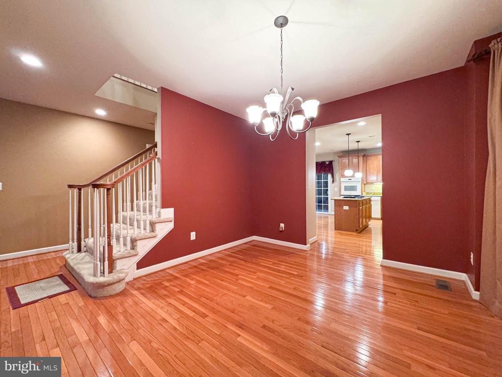 2039 DOWNSHIRE COURT