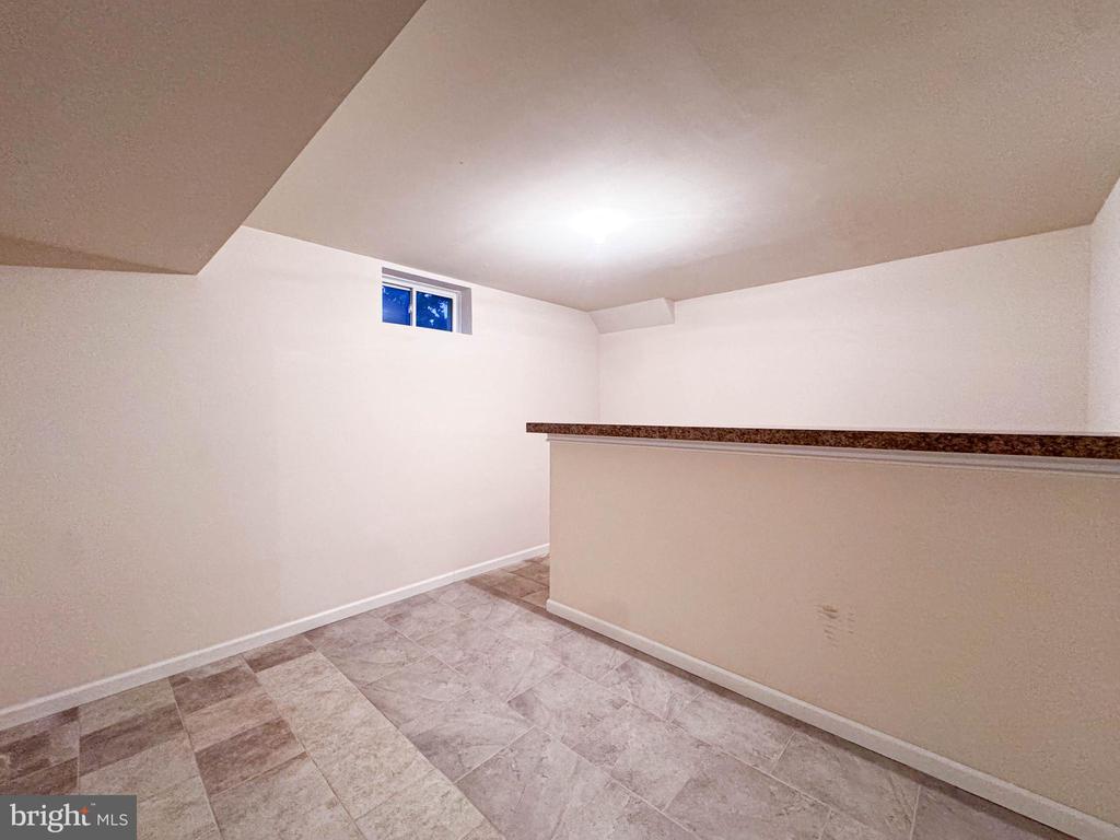 2039 DOWNSHIRE COURT