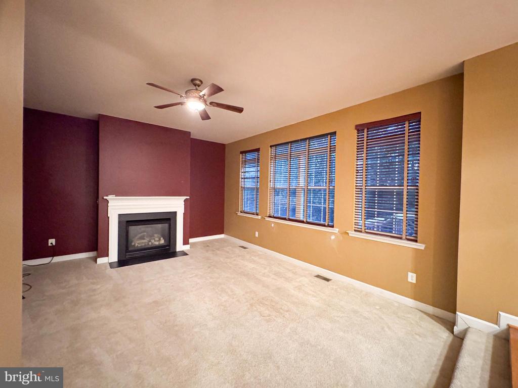 2039 DOWNSHIRE COURT