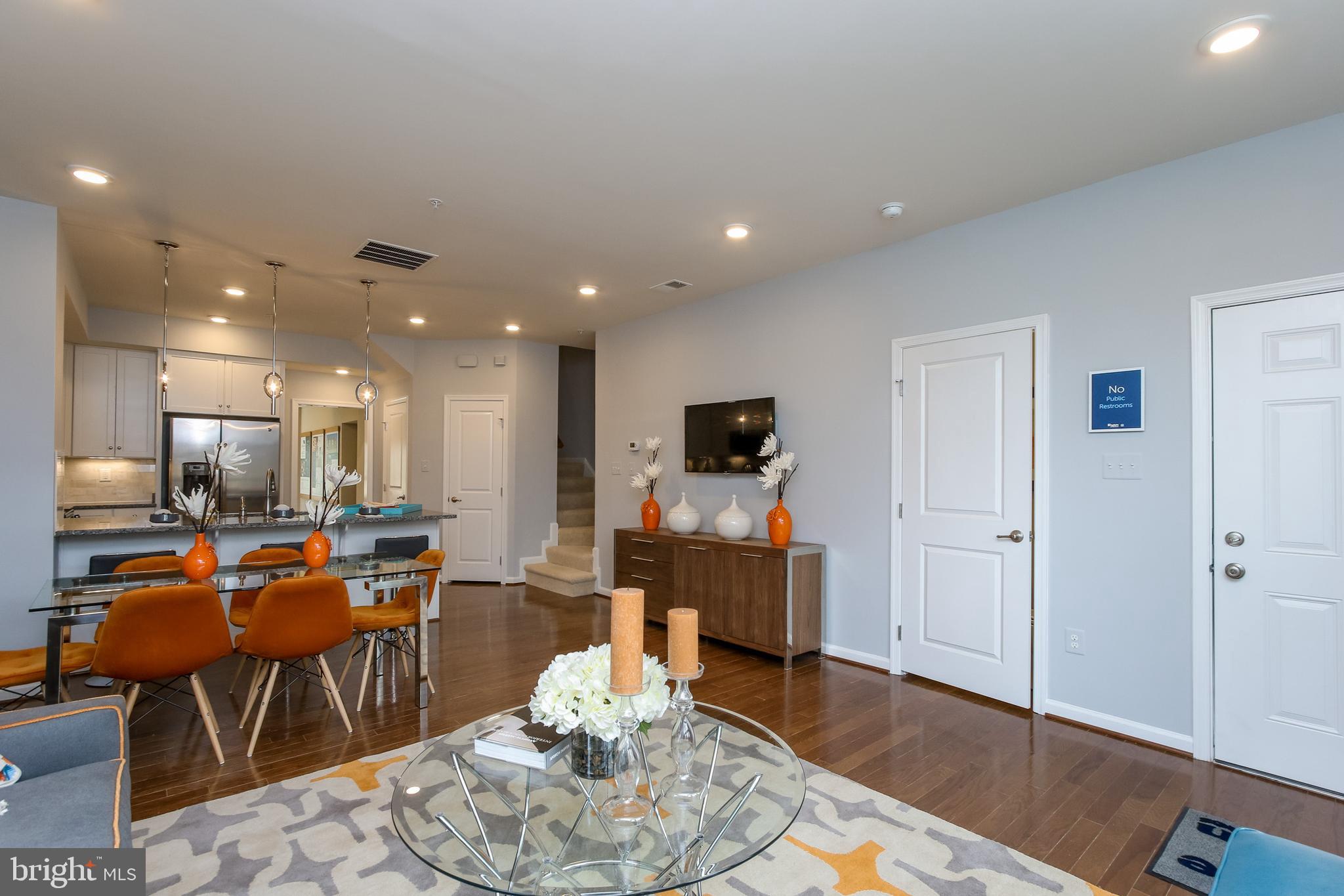 10968 Presidential Pkwy #E