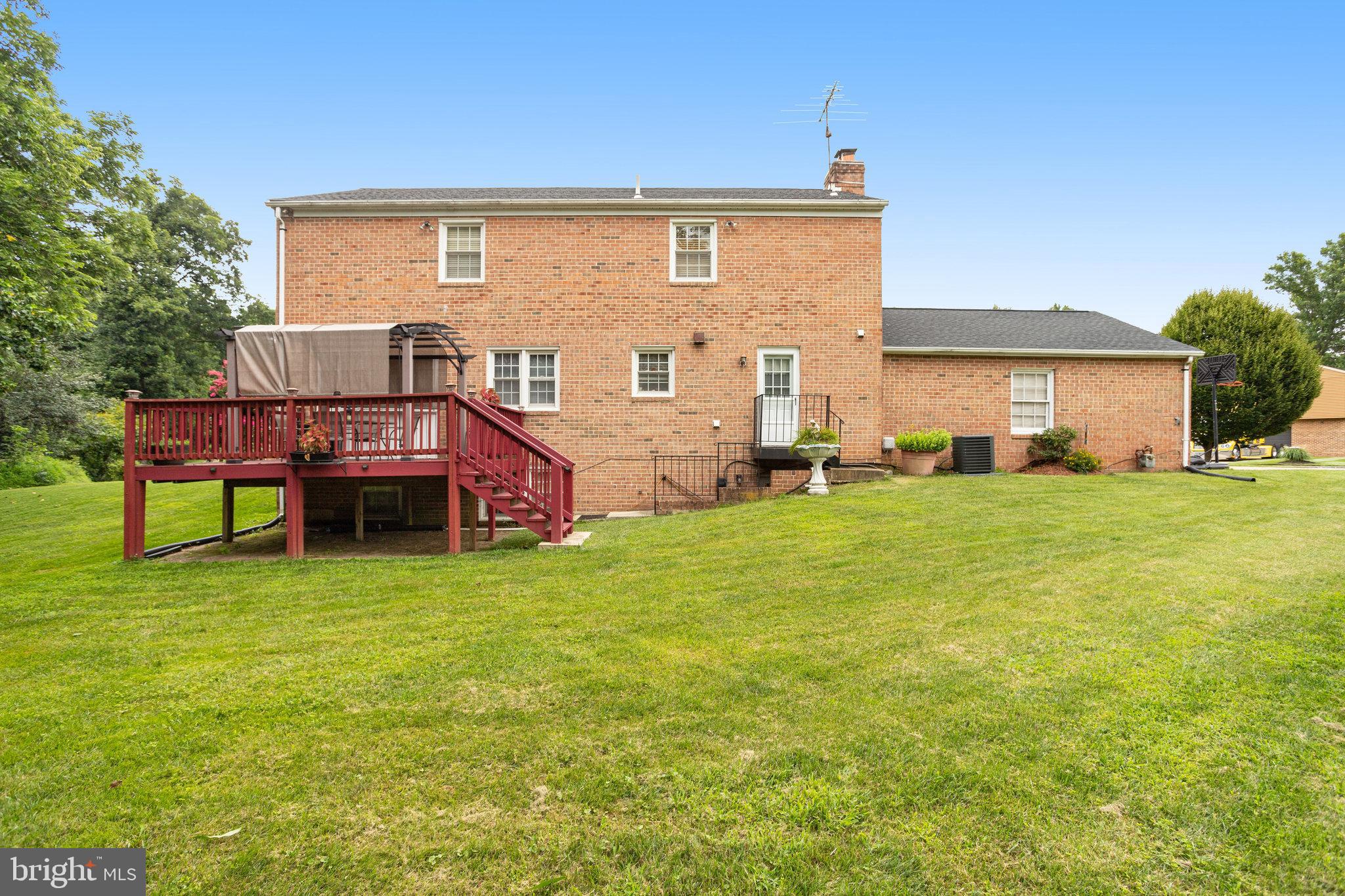 11401 Dundee Dr