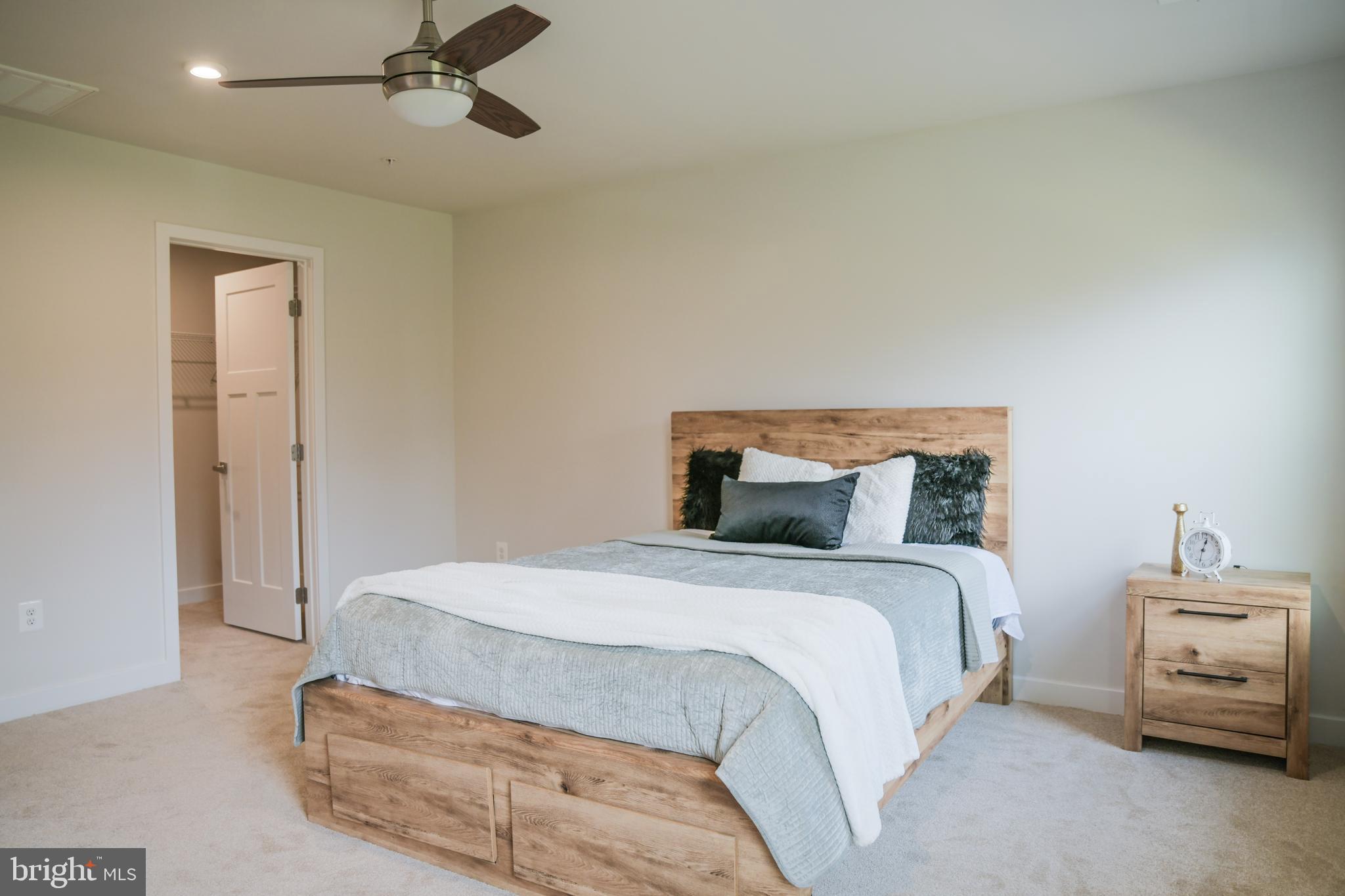 5606 Richmanor Ter