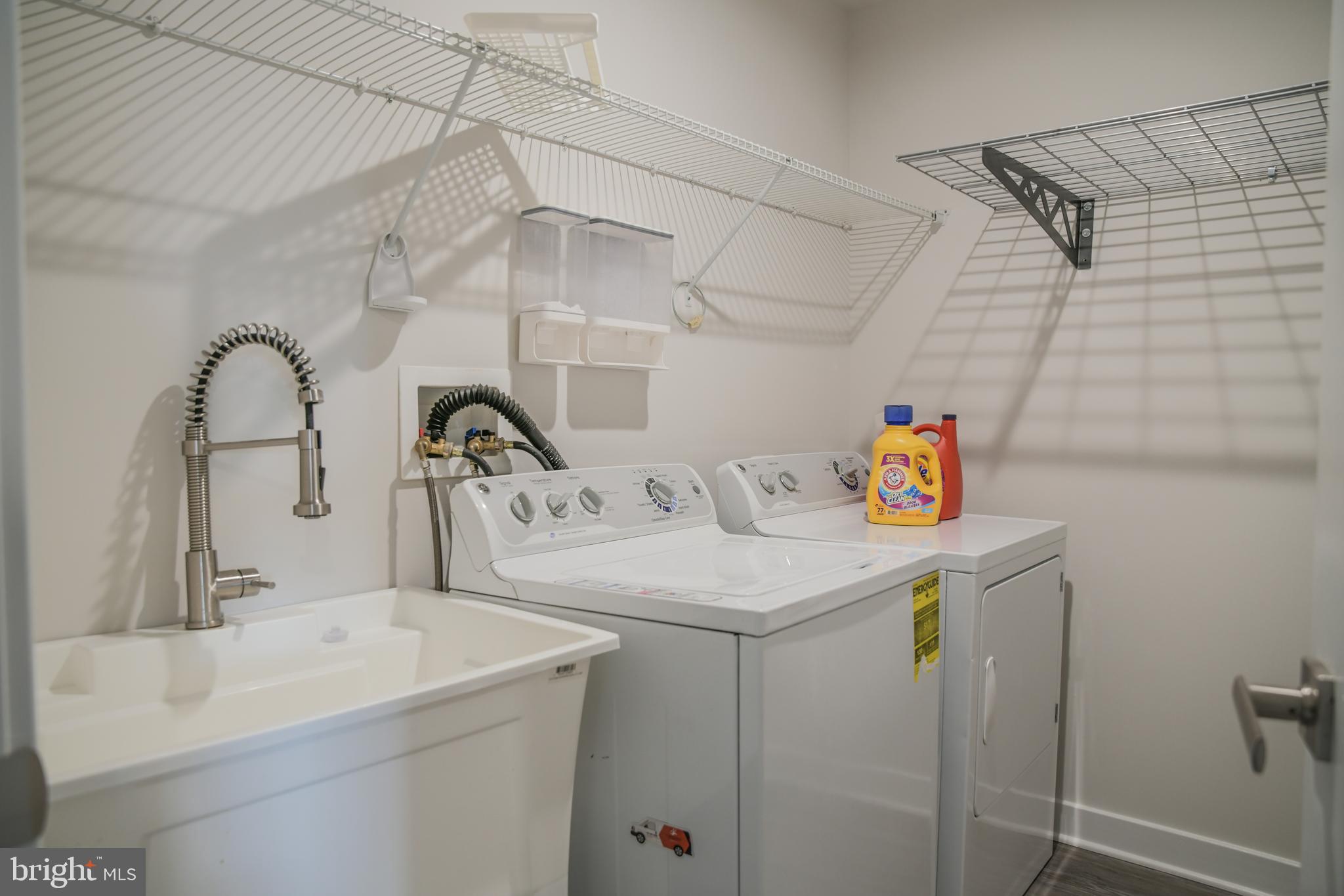 5606 Richmanor Ter