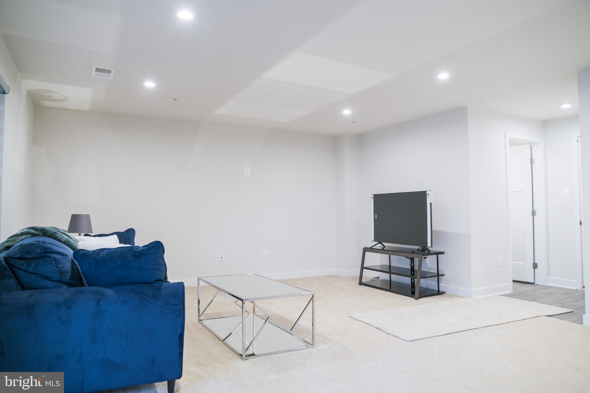 5606 Richmanor Ter