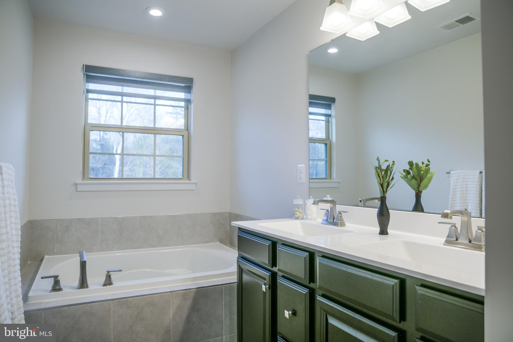 5606 Richmanor Ter