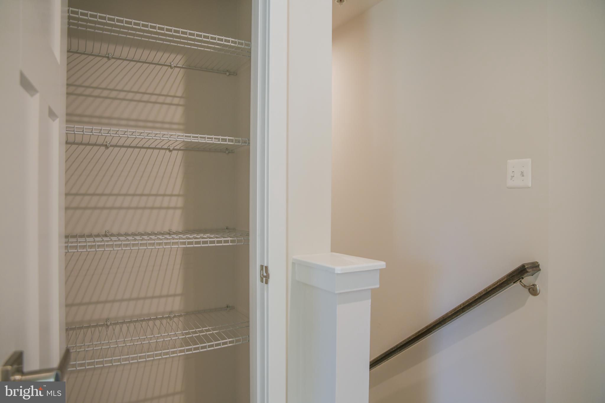 5606 Richmanor Ter