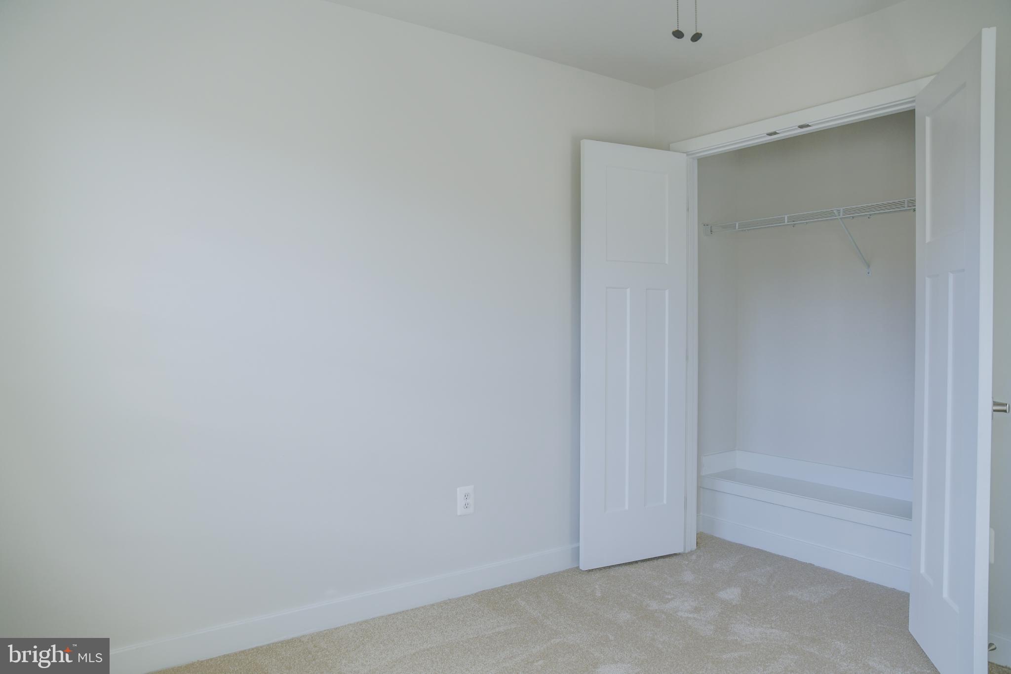 5606 Richmanor Ter