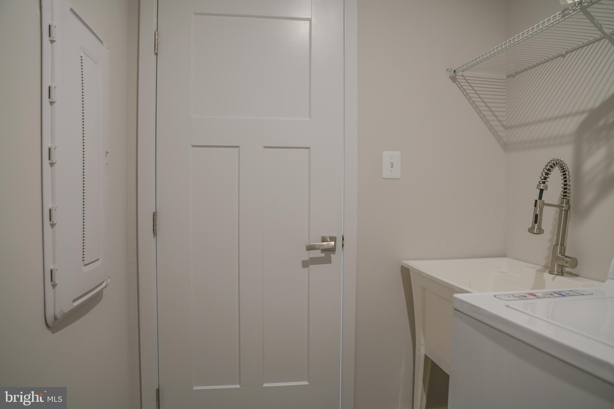 5606 Richmanor Ter