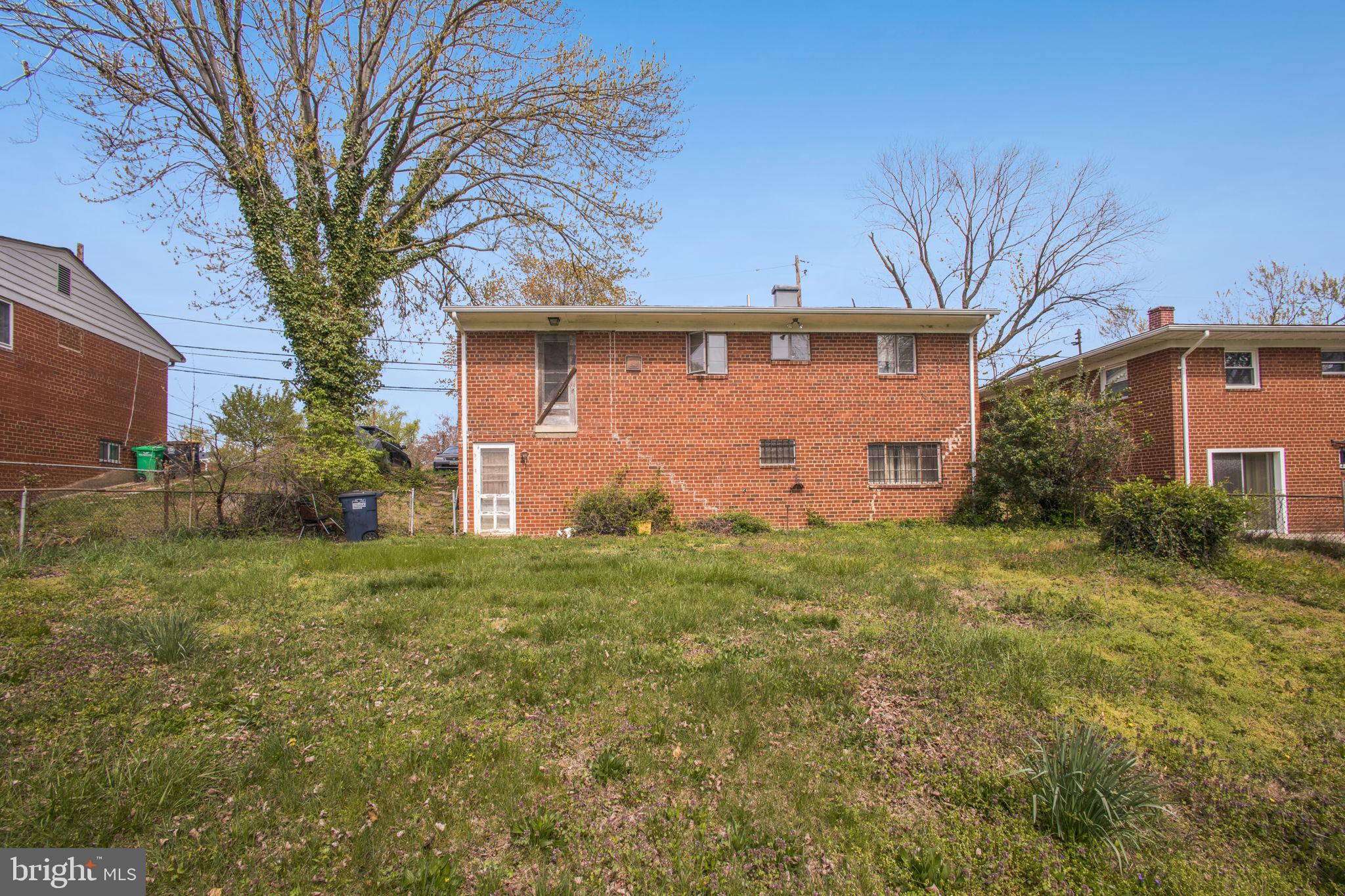 5914 Rosedale Dr