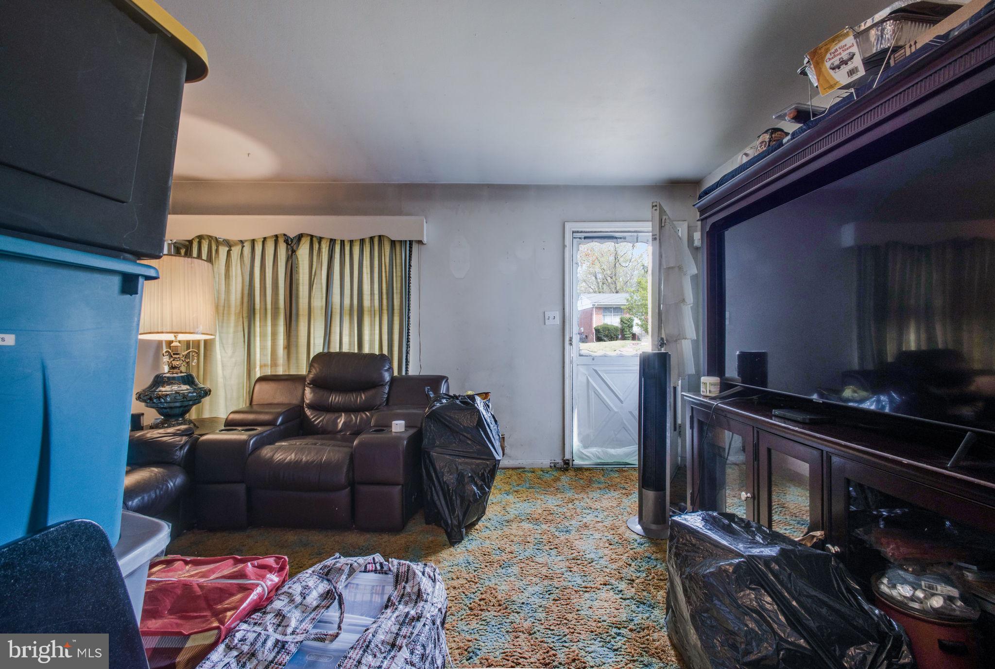 5914 Rosedale Dr