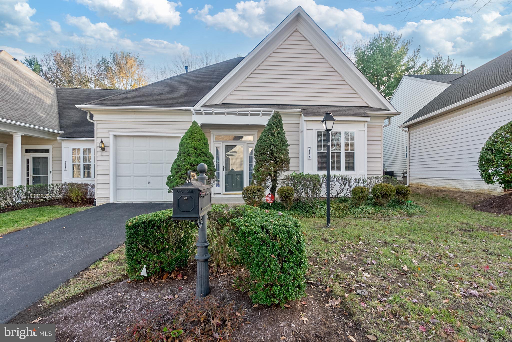 2139 Vittoria Ct #35