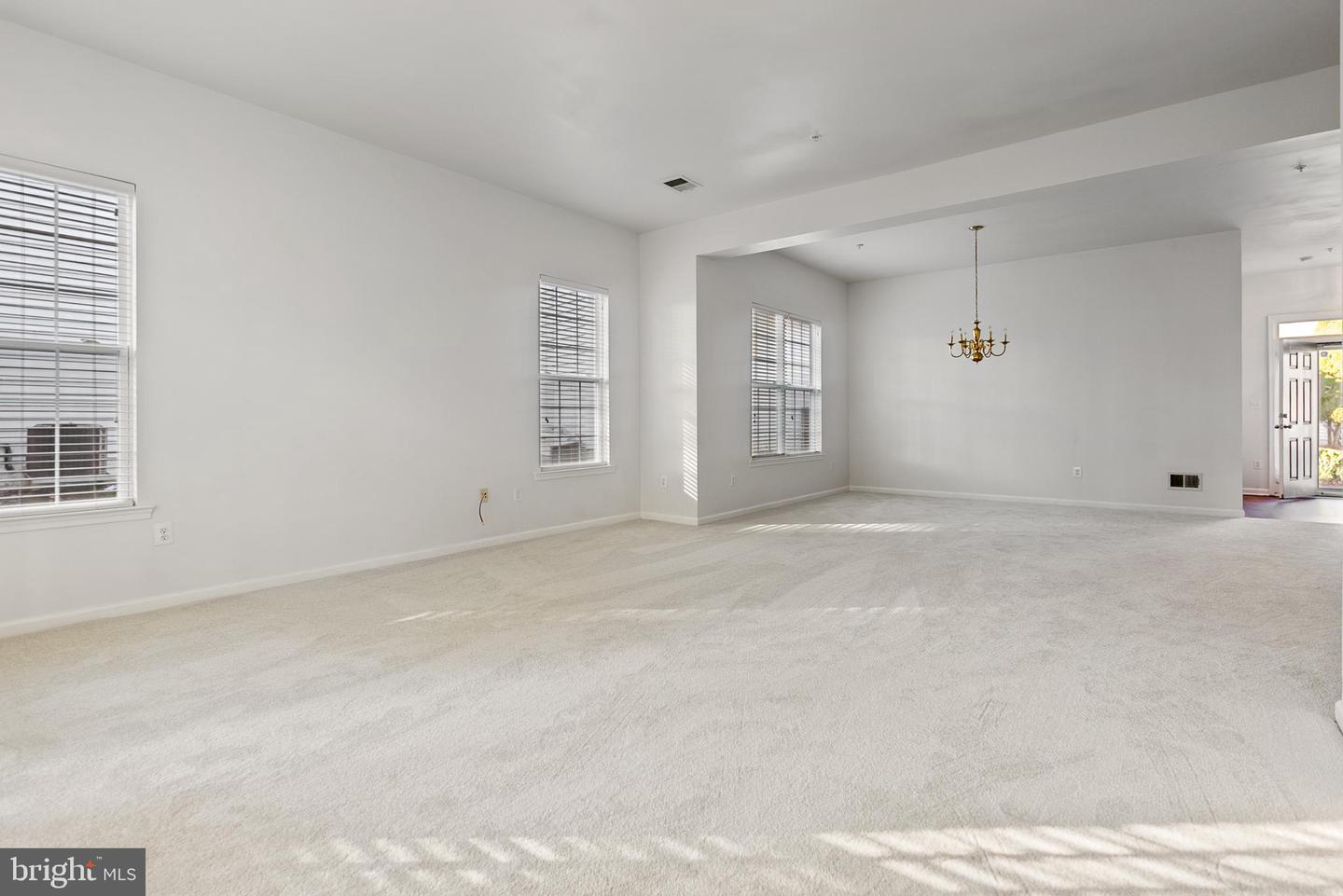 2139 Vittoria Ct #35