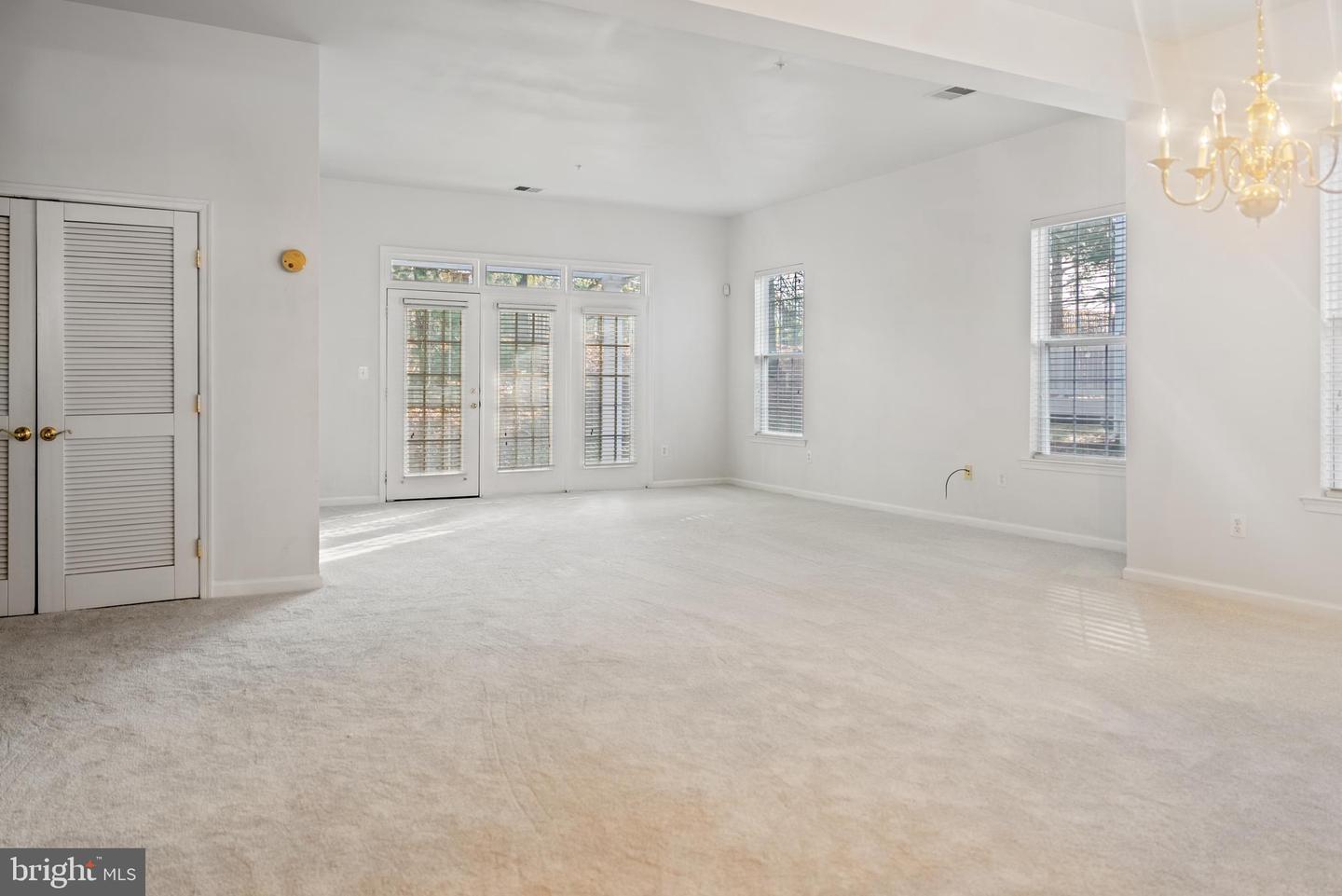 2139 Vittoria Ct #35