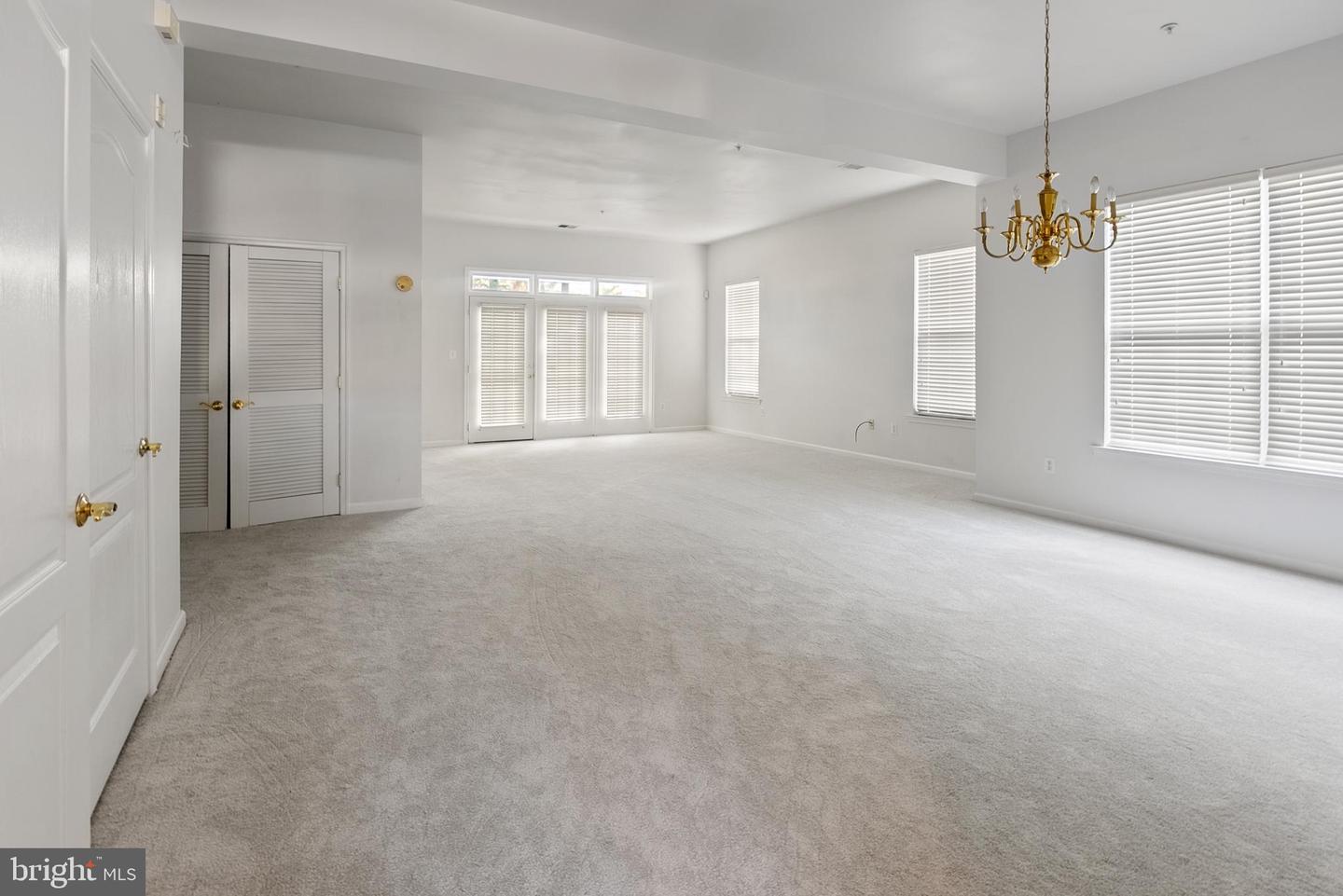 2139 Vittoria Ct #35