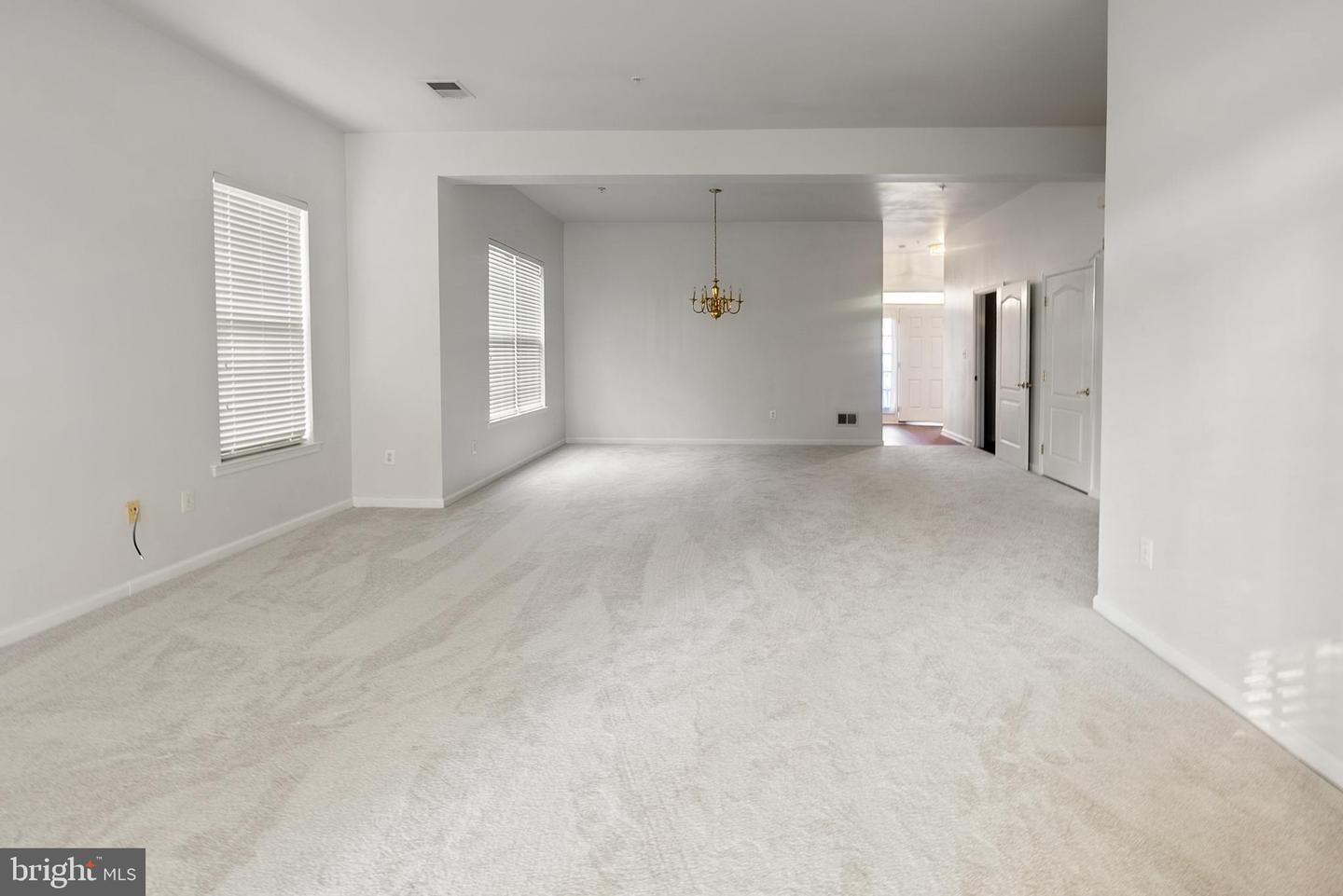 2139 Vittoria Ct #35