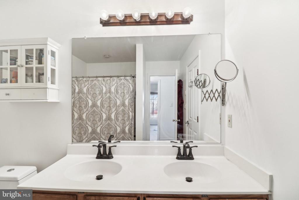 13800 King Frederick Way #146