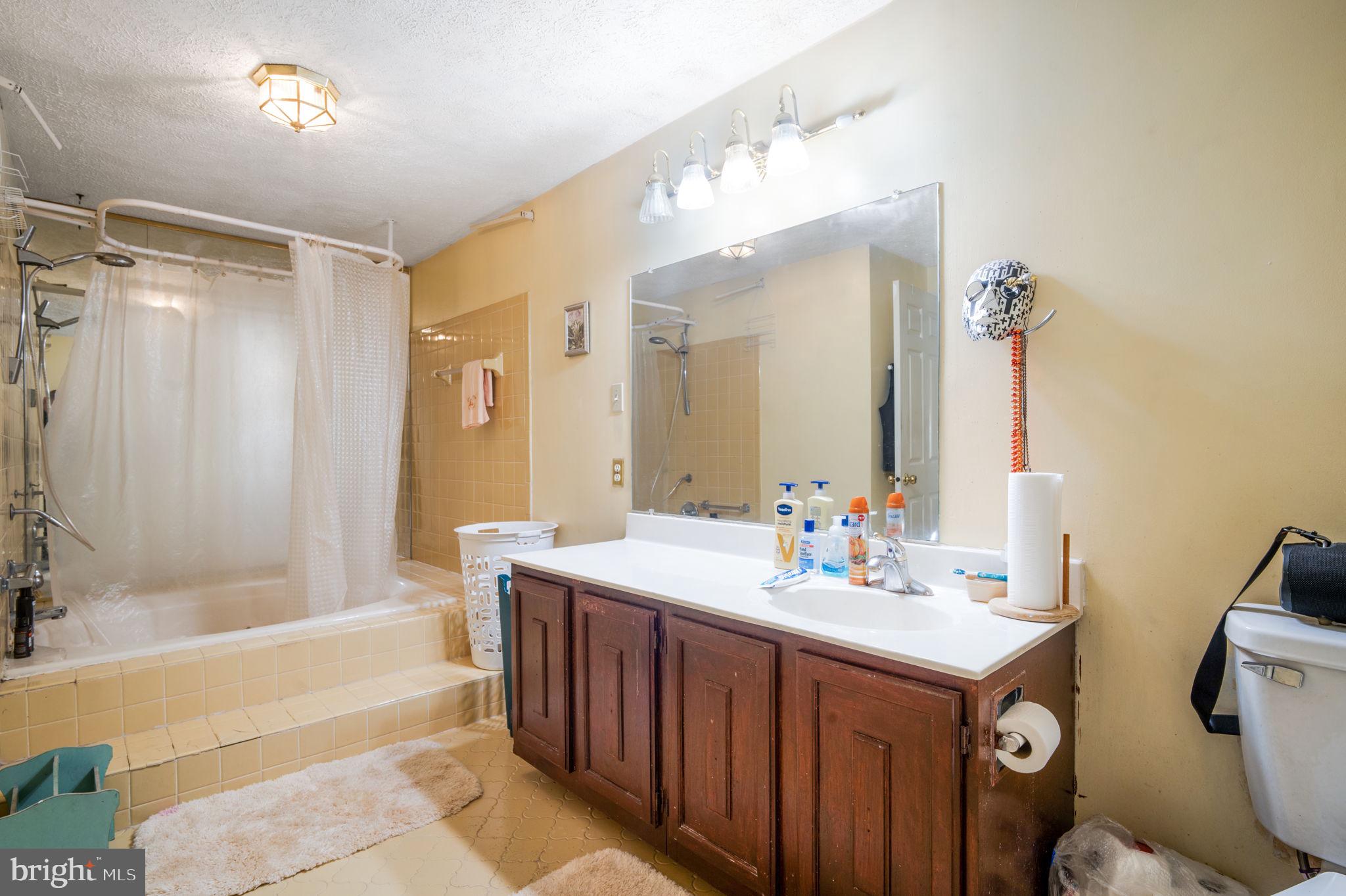 11006 Lake Arbor Way