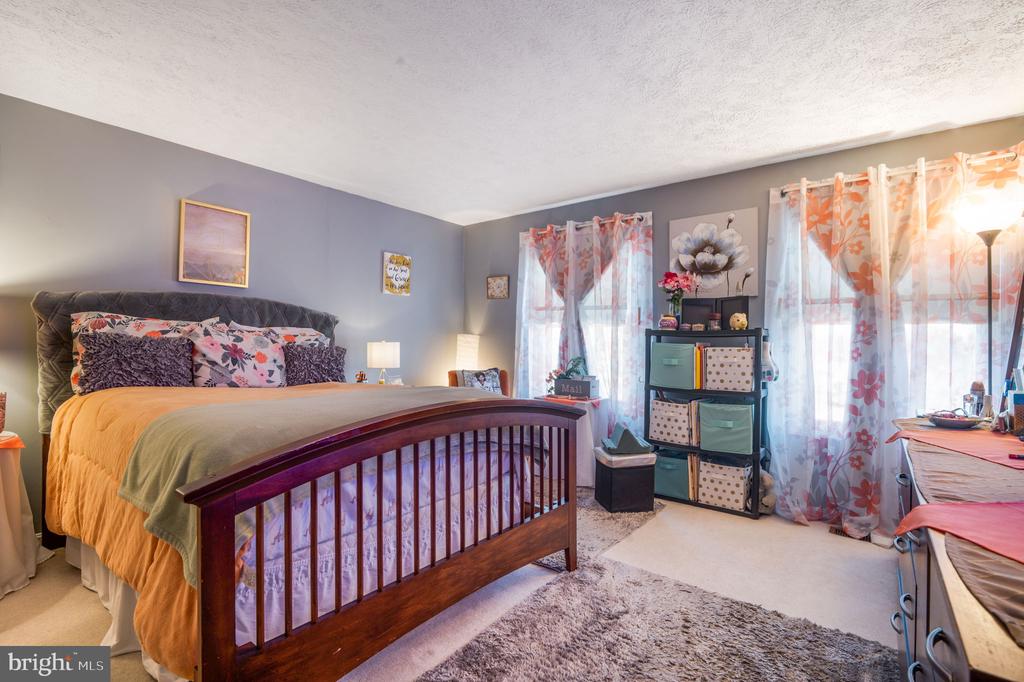 11006 Lake Arbor Way