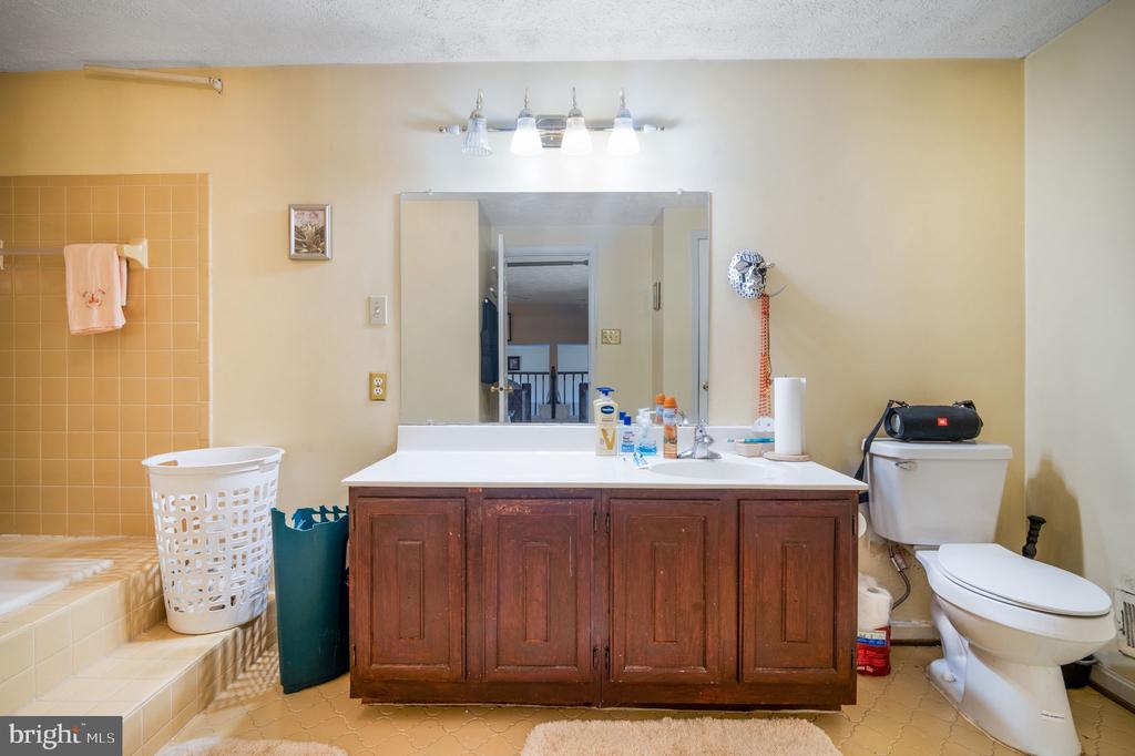11006 Lake Arbor Way