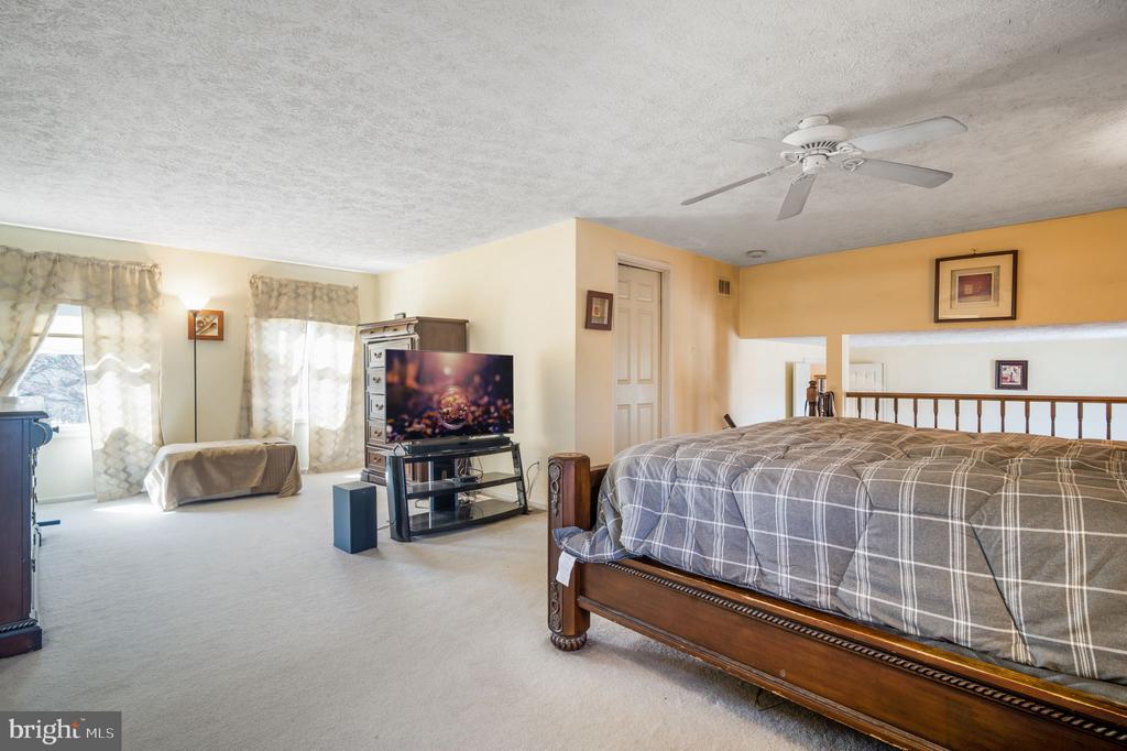 11006 Lake Arbor Way