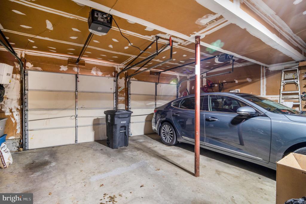 11006 Lake Arbor Way