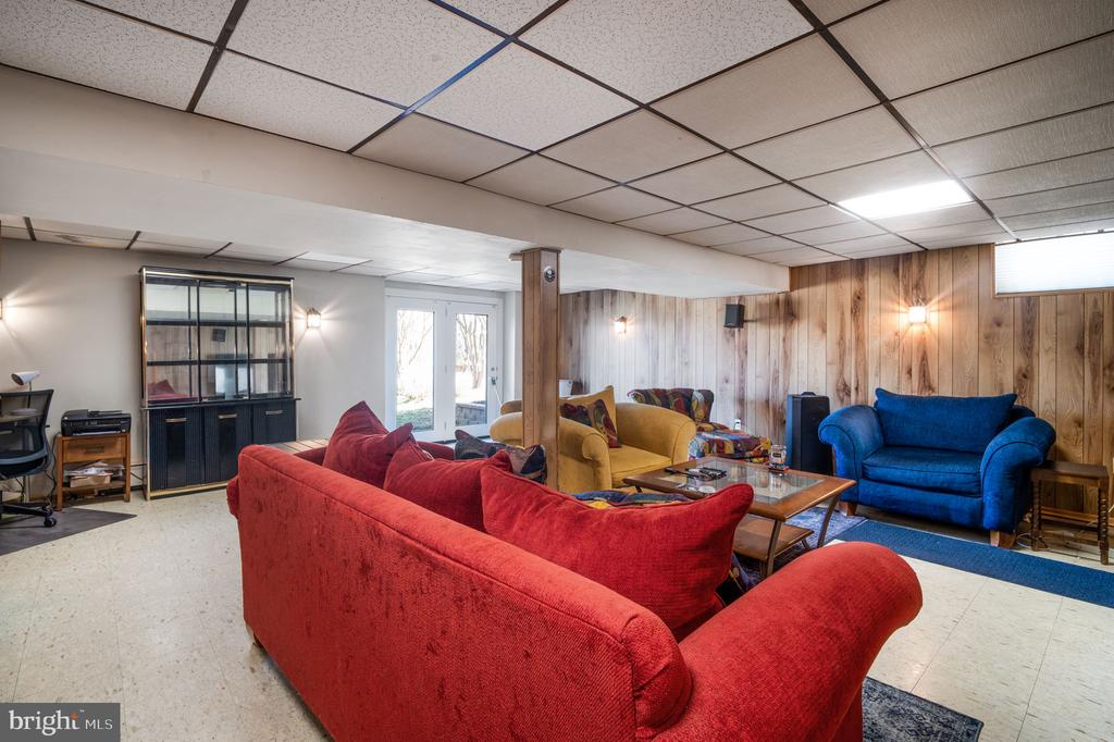11006 Lake Arbor Way