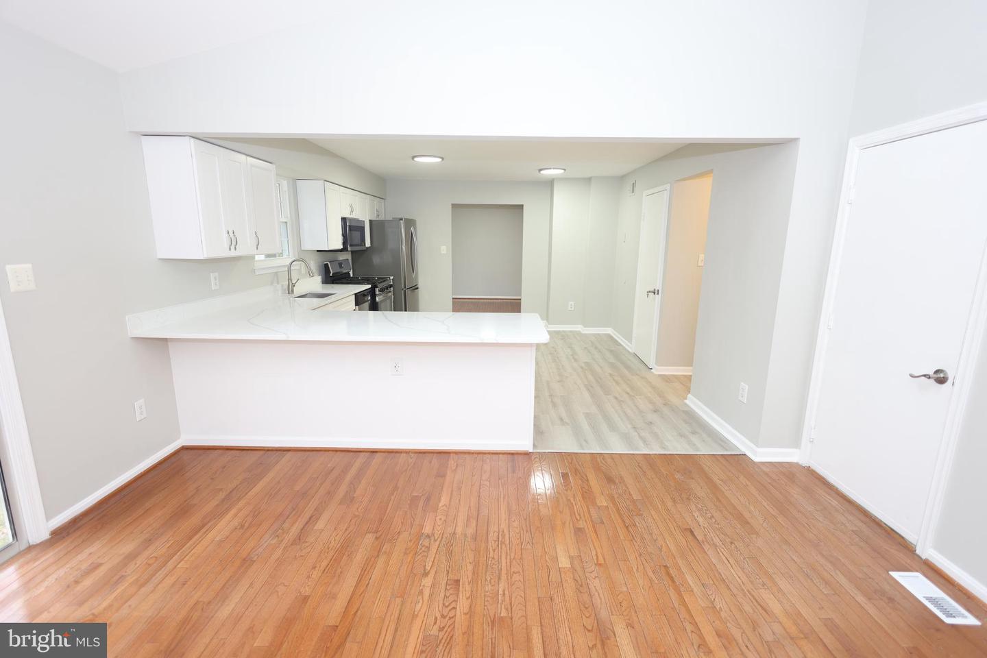 6113 PEGGYANNE CT
