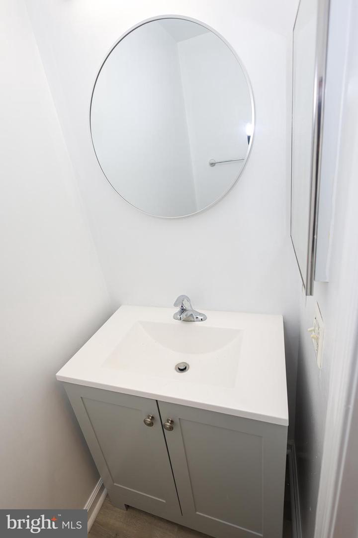6113 PEGGYANNE CT